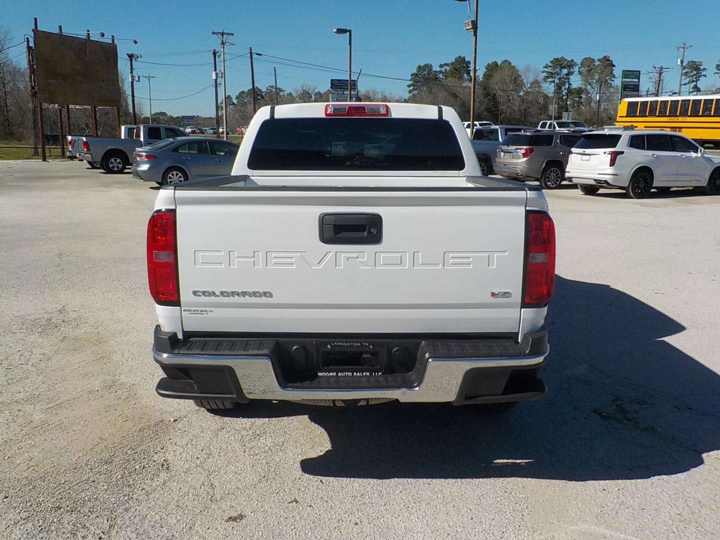 2022 White /Black Chevrolet Colorado (1GCGTBEN2N1) , Automatic transmission, located at 1617 W Church Street, Livingston, TX, 77351, (936) 327-3600, 30.710995, -94.951157 - Good miles! Great 4X4!! ONE OWNER!! - Photo#7